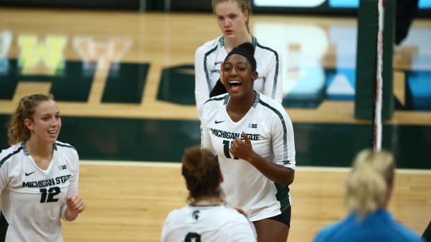 MSU Volleyball (PHOTO:  MSU SID)